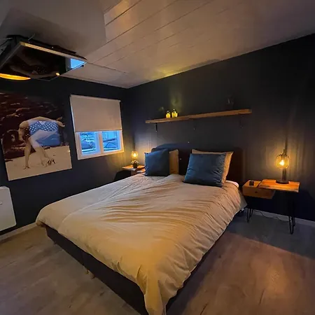 アパート Poellodge Xl, Houseboat Met Whirlpool En Sauna アールスメール
