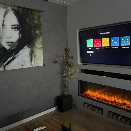 Poellodge Xl, Houseboat Met Whirlpool En Sauna *