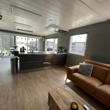Poellodge Xl, Houseboat Met Whirlpool En Sauna アールスメール