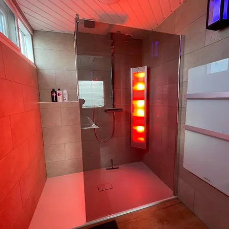 Poellodge Xl, Houseboat Met Whirlpool En Sauna *