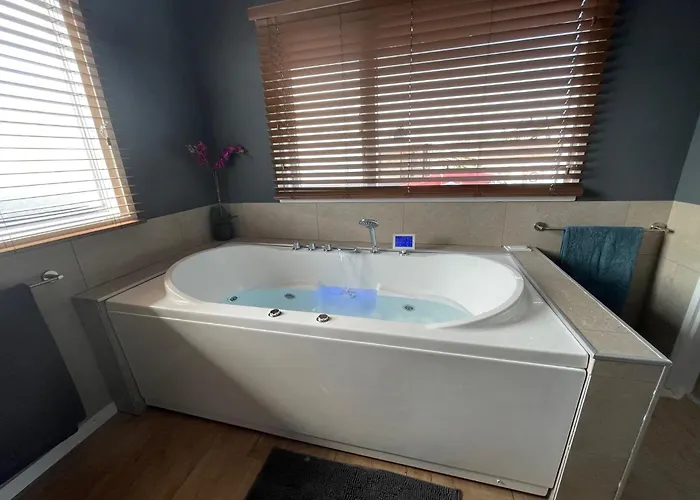 Apartman Poellodge Xl, Houseboat Met Whirlpool En Sauna Aalsmeer