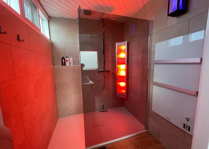 Poellodge Xl, Houseboat Met Whirlpool En Sauna *