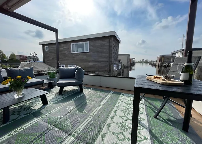 Poellodge Xl, Houseboat Met Whirlpool En Sauna *